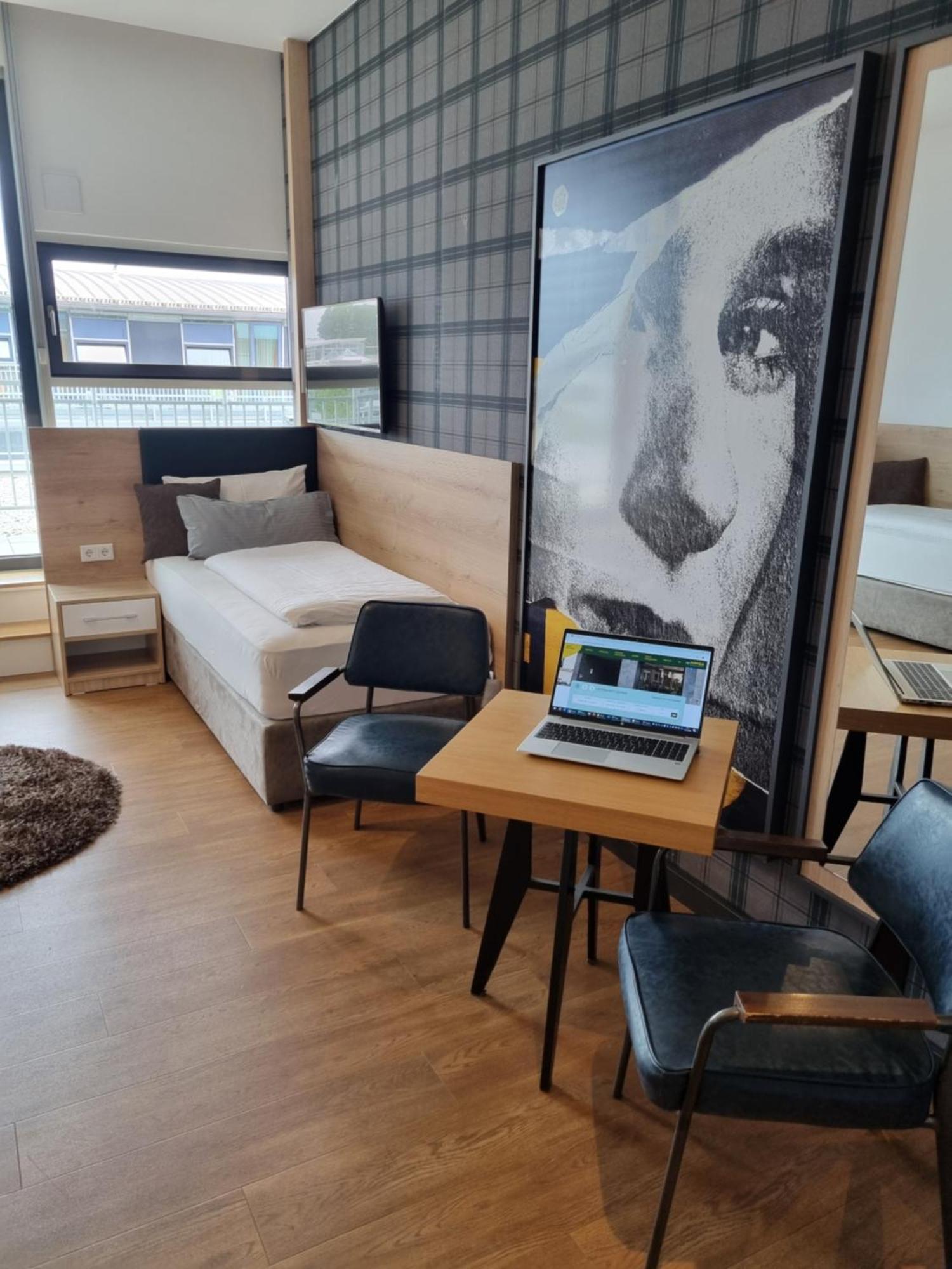 My Minga Airport Serviced Apartments Гальбергмос Екстер'єр фото